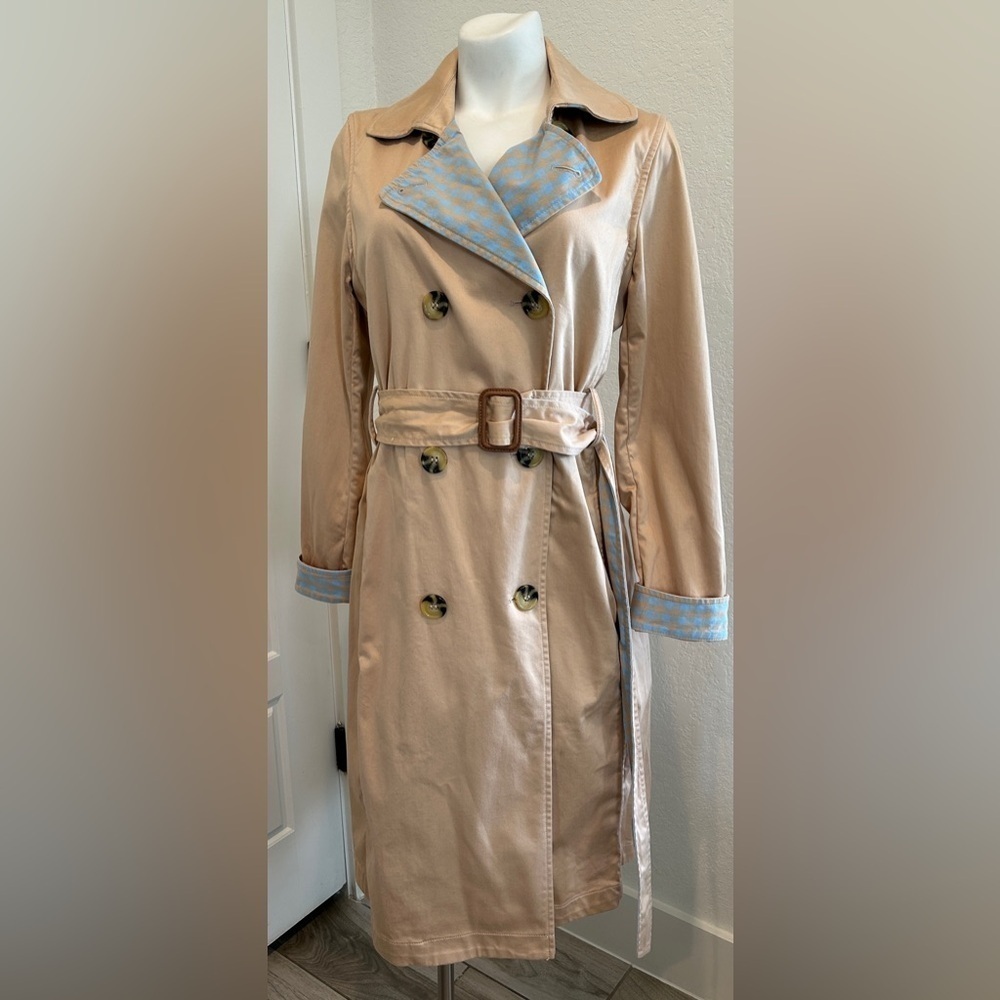 Anthropologie Tan Trench Coat with Contrasting Cuffs and Classic Styling
